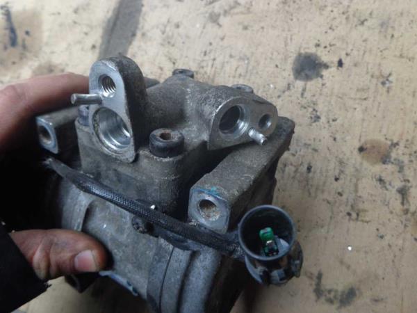 COMPRESSEUR DE CLIMATISATION HYUNDAI / KIA 1.1CRDI - Vue 2